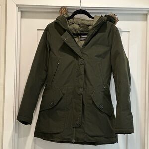 The North Face Women's Olive Green Ski Jacket - Resolve Jacket